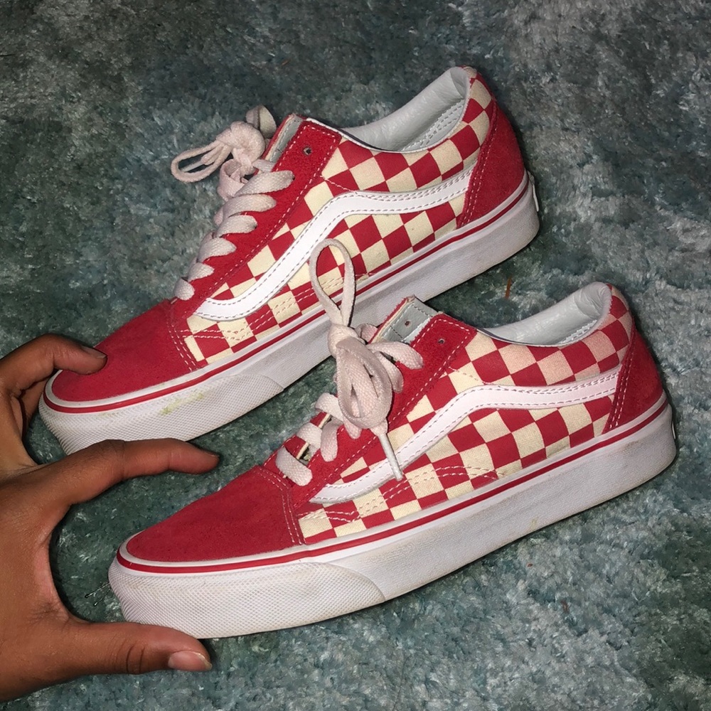 Red vans - Picture 2 of 3